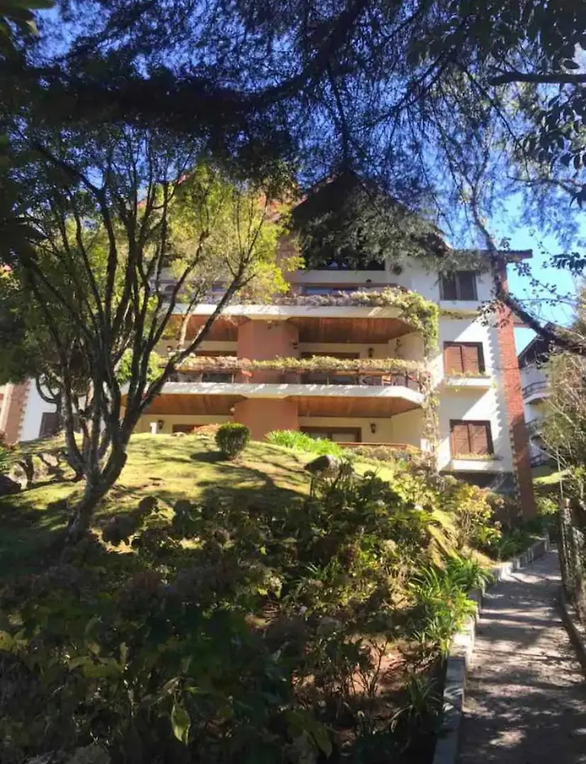 Cobertura Duplex Vila Inglesa Campos do Jordao 0*,  Brazil
